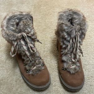 Universal thread booties